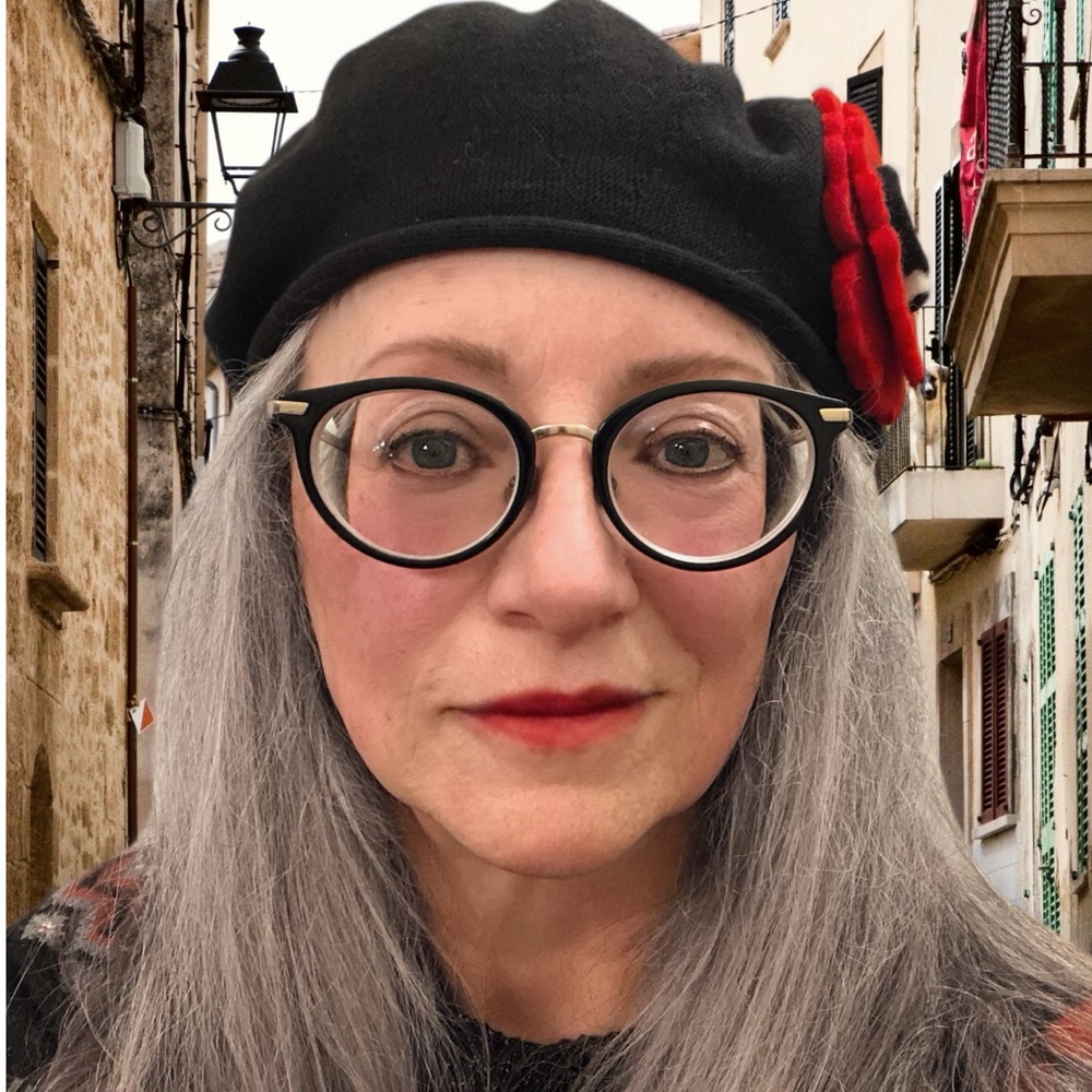Meet your Posher, Catherine.